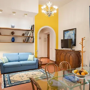 Signoria With Patio Florence